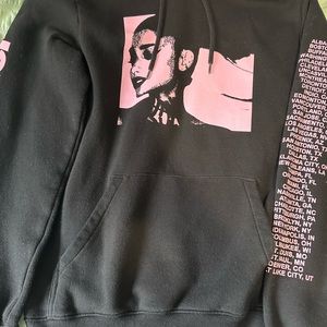 Ariana Grande Sweetener tour sweatshirt